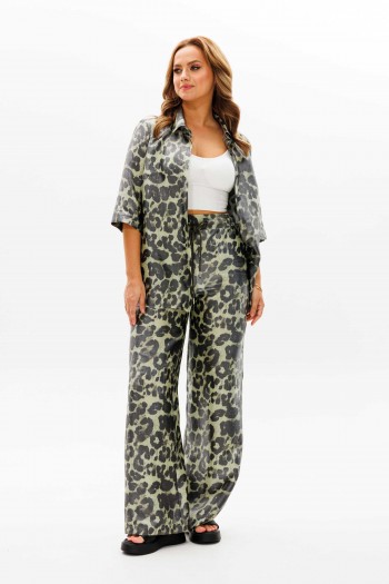 Костюм женский брючный 1432 хаки леопард